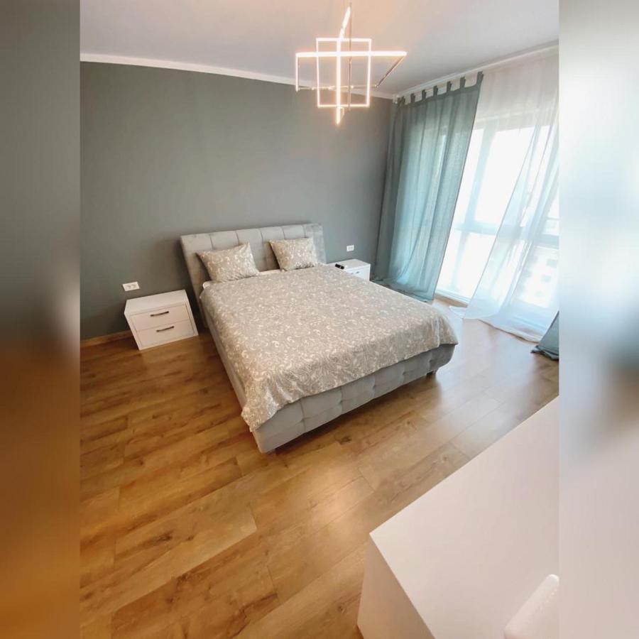 Plazza Studio Boekarest Buitenkant foto