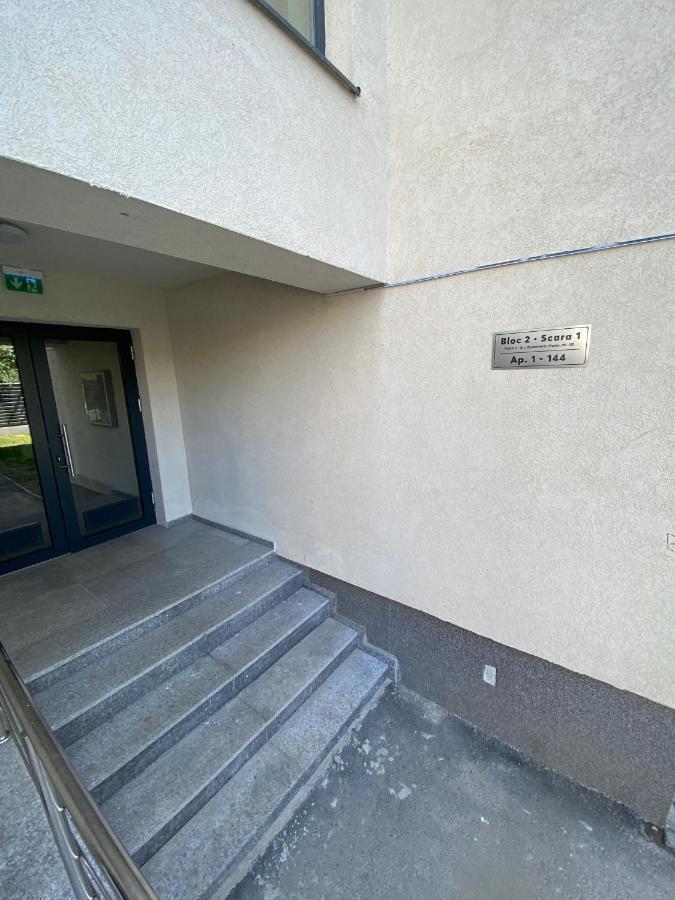 Plazza Studio Boekarest Buitenkant foto