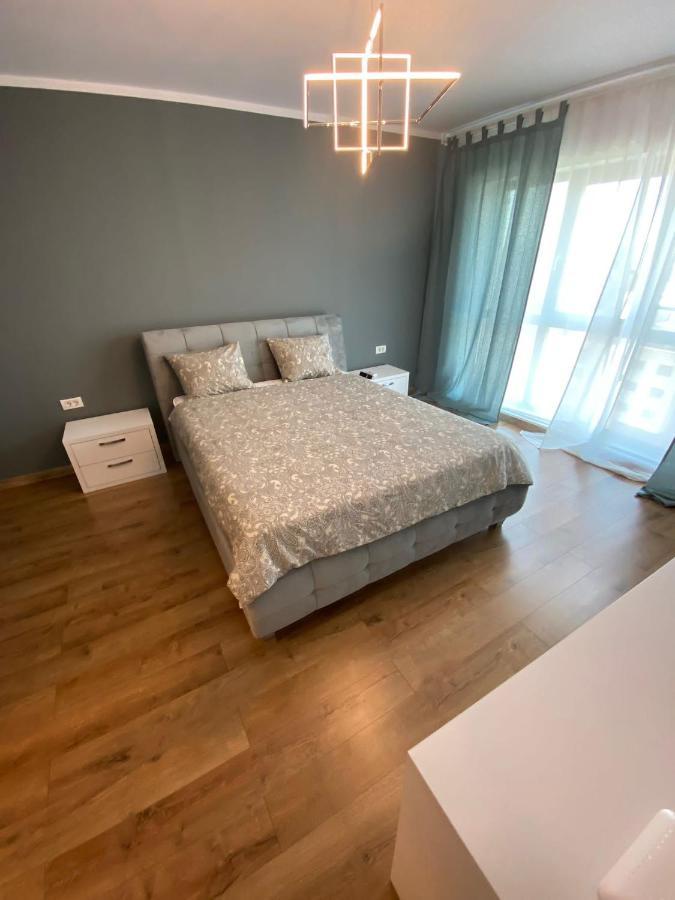 Plazza Studio Boekarest Buitenkant foto